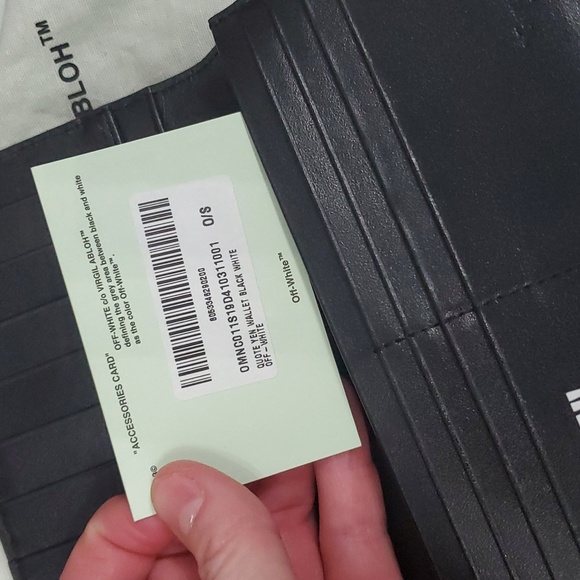 Off-white 'wallet' - Picture 4 of 5